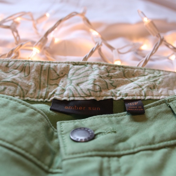 Green Cropped Jeans - Picture 6 of 7